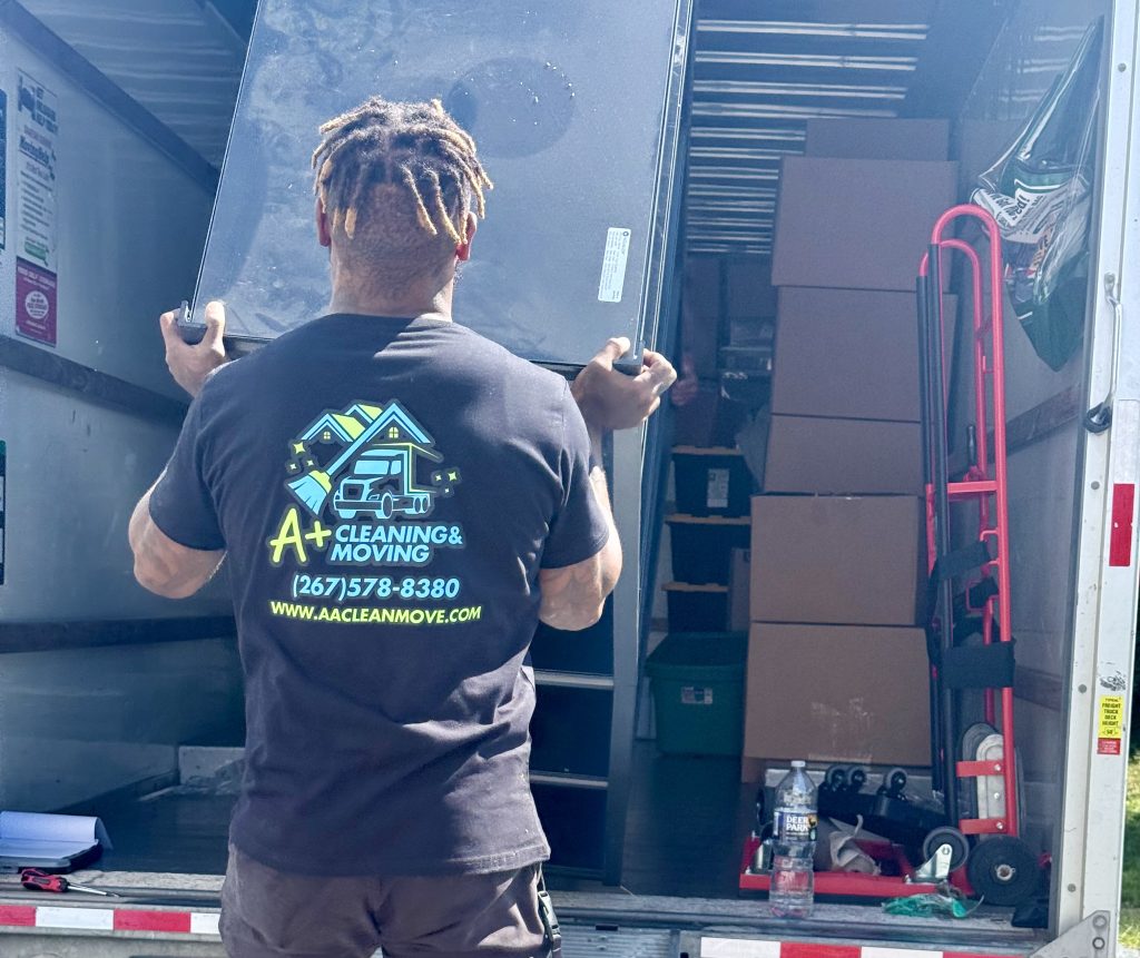 Tri state movers PA NJ DE loading a moving truck – A+ Cleaning & Moving professional mover in Media, Pennsylvania